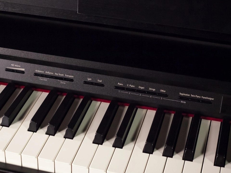 Cận cảnh ROLAND DP-603 PE tại Piano House